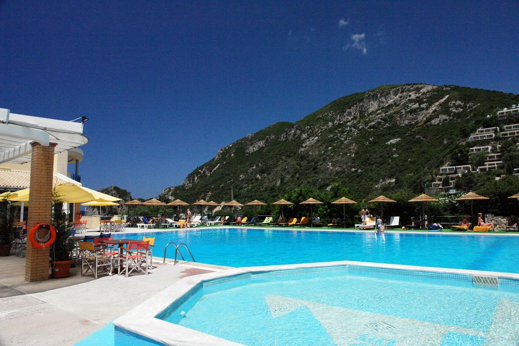 Hotel Ithea 4*