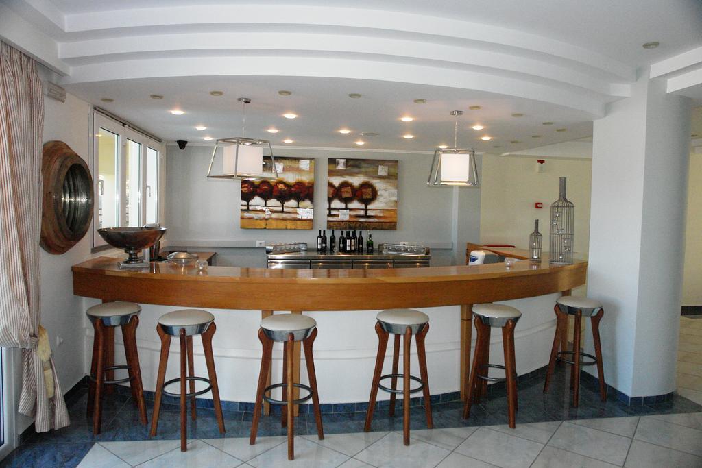 Hotel Ithea 4*