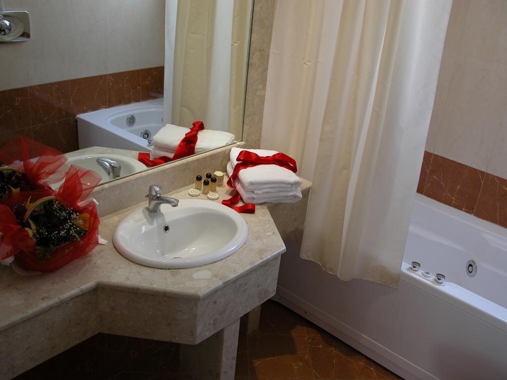 Ithea Hotel