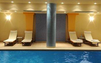 Ithea Hotel